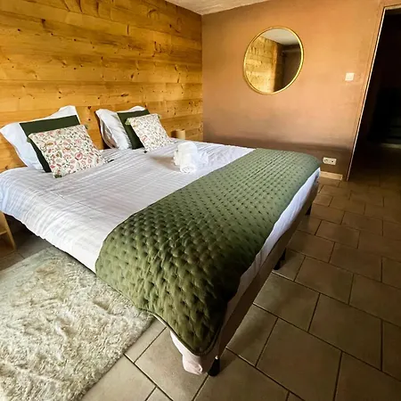 Hébergement de vacances Le Joli Bois 12 Personnes Sauna Billard Pétanque *